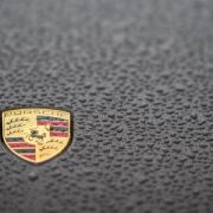 Porsche to upgrade all windows 7 pcs to windows 10 521298