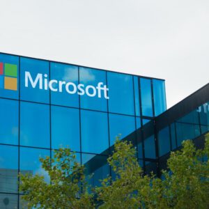 Microsoft to help the us government build 5g without huawei 529094 2