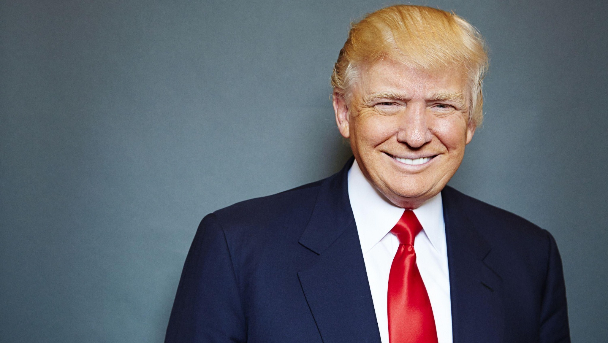 Donald trump smiling blue suit wallpaper