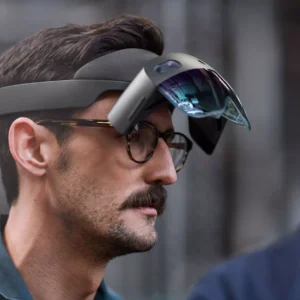 Guy with glasses with hololens 2