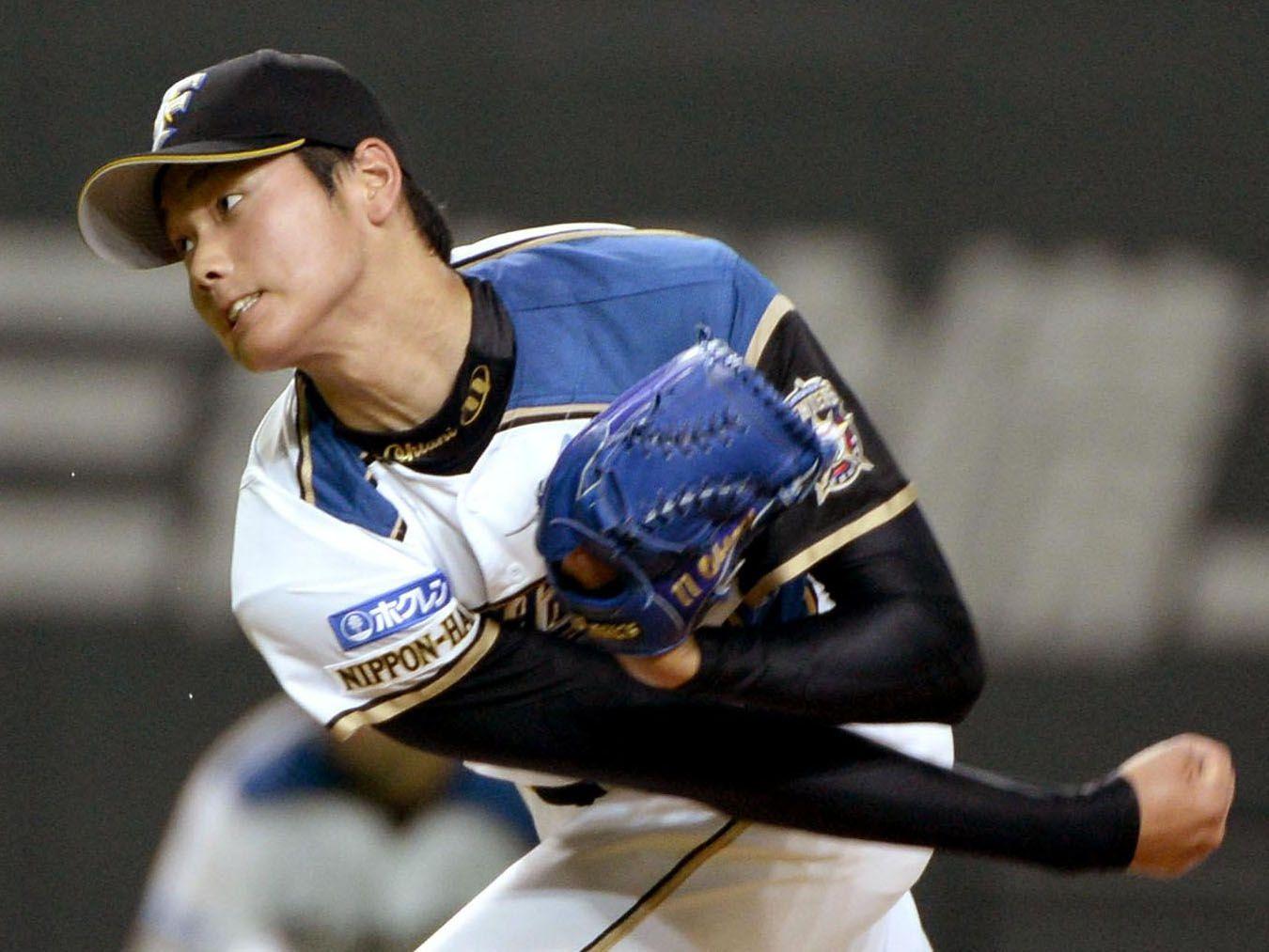 Shohei ohtani pitching closeup fighters