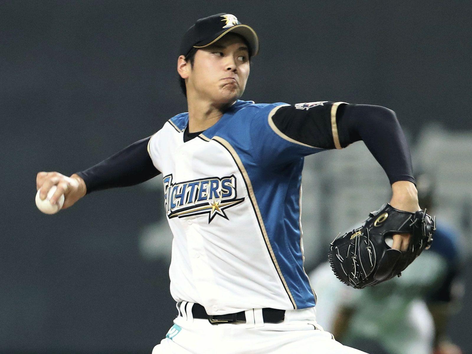 Shohei ohtani pitching fighters jersey