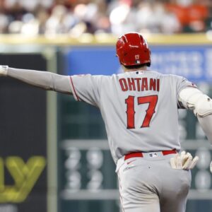 Shohei ohtani pointing