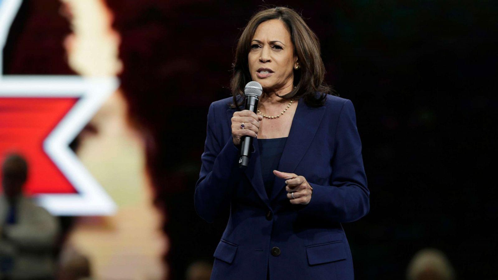 Kamala harris campaigning 2024