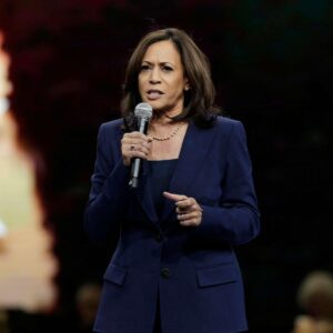 Kamala harris rallying supporters